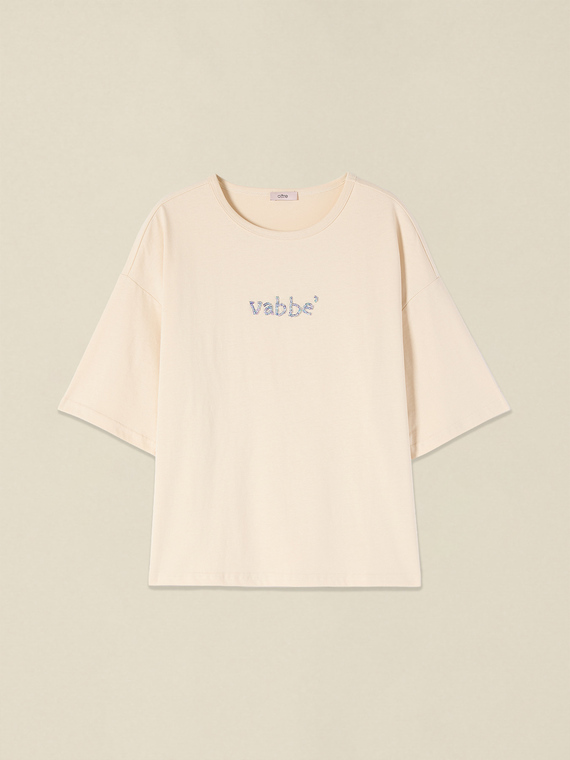 T-shirt with embroidered lettering
