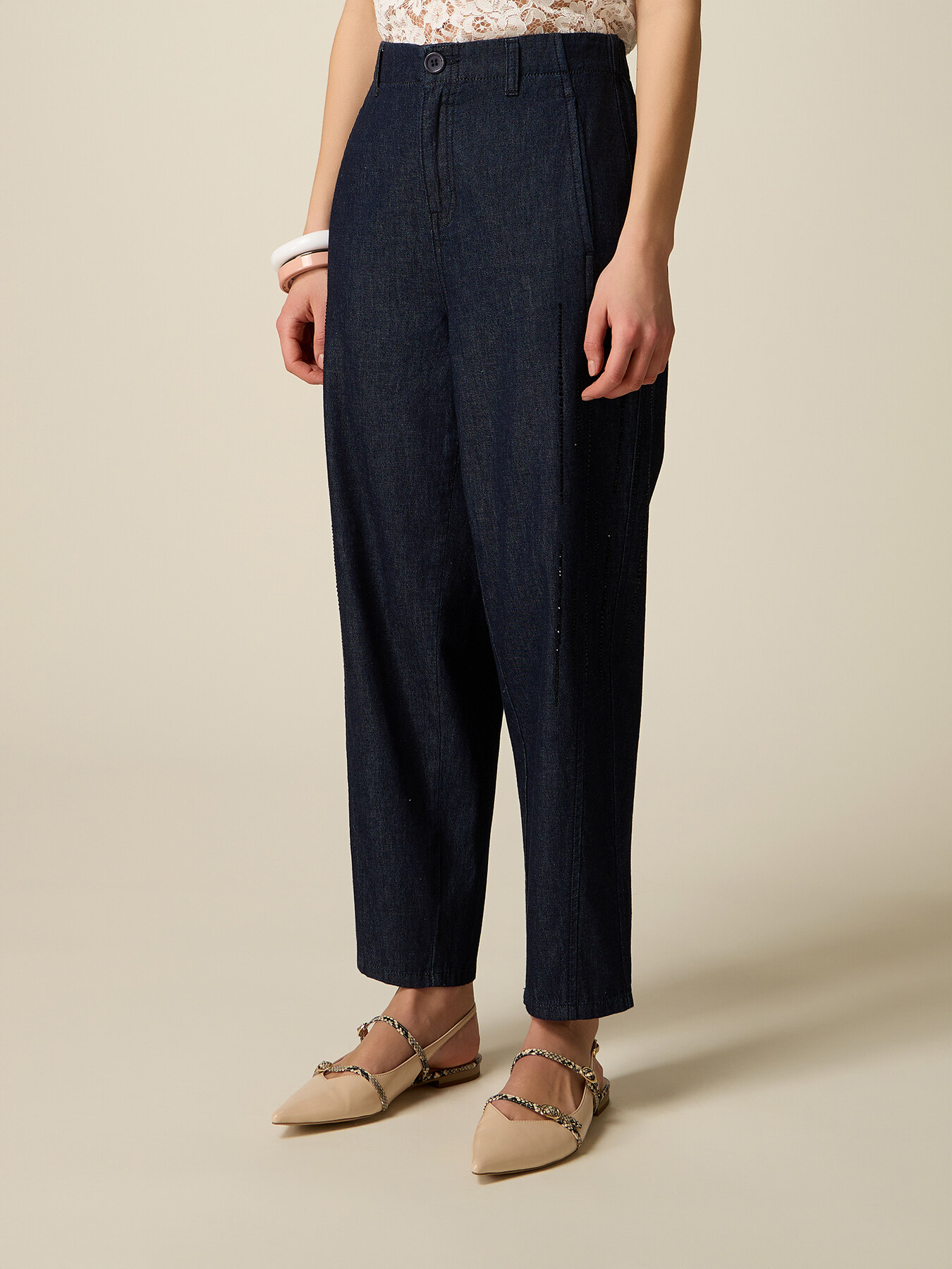 Jeans baggy con bordado de lentejuelas image number 3