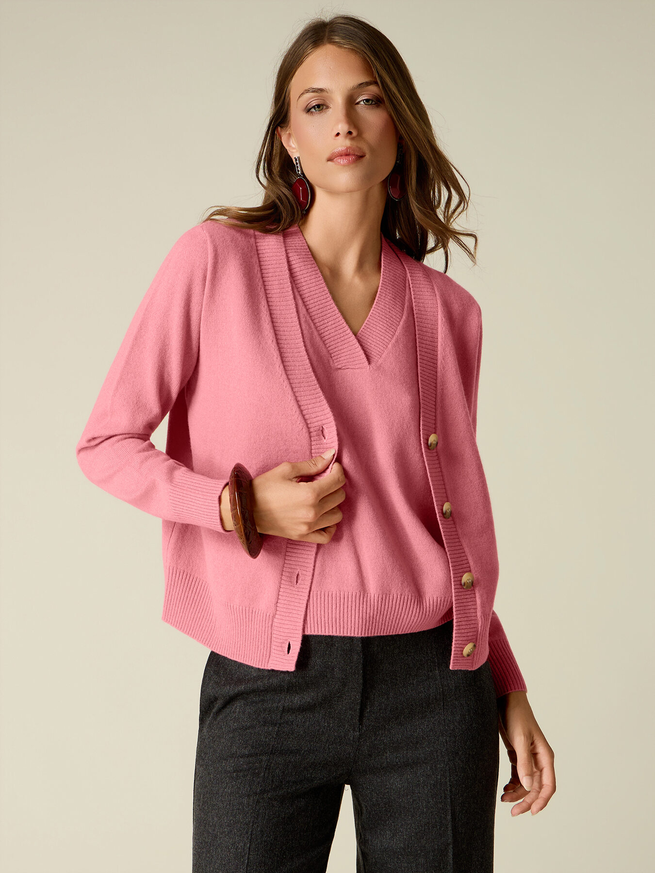 Cardigan in lana/cashmere con scollo a V image number 0