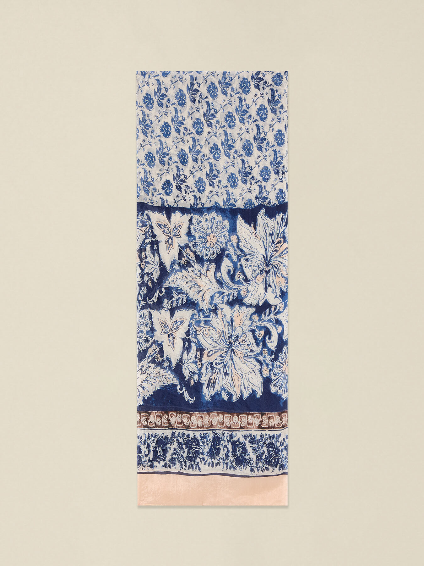 Foulard fantaisie image number 1