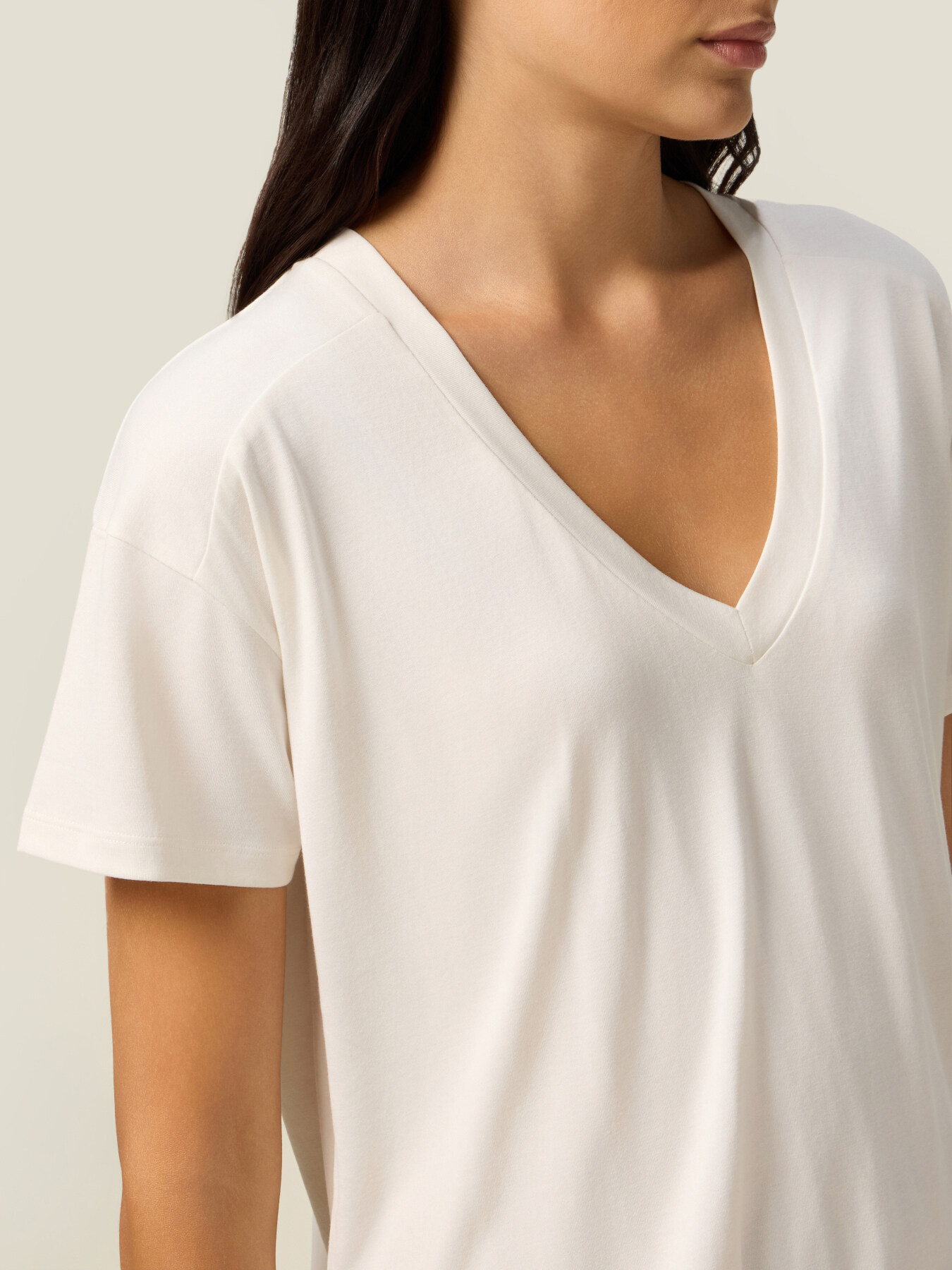 Modal blend V-neck T-shirt image number 2