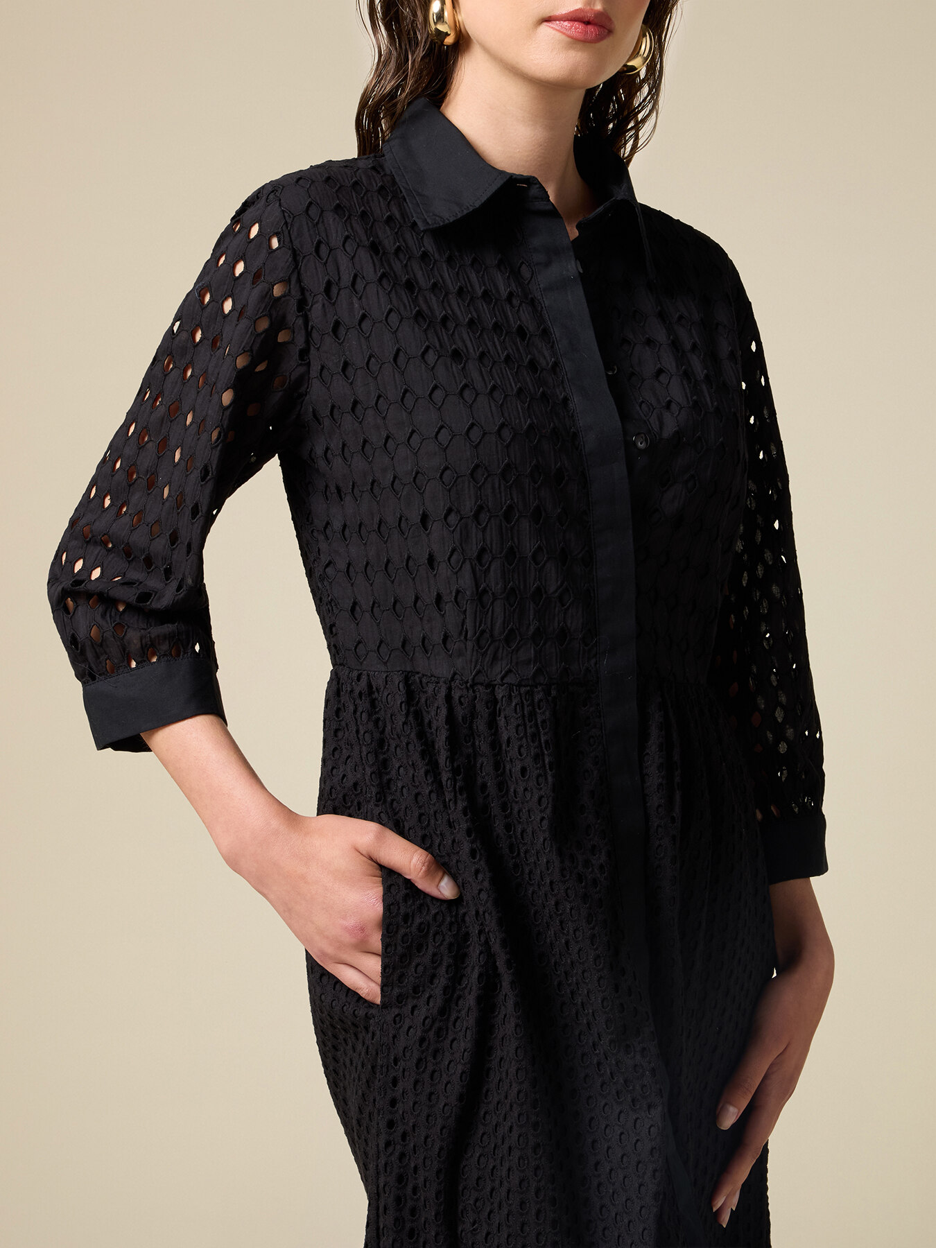 Langes Hemdblusenkleid aus St. Galler Spitze image number 2