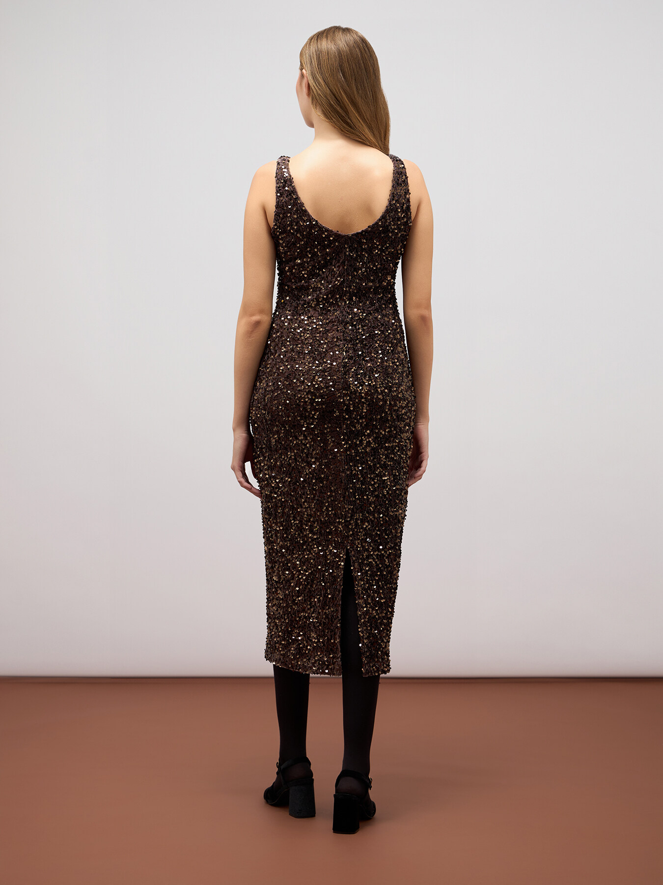 Velvet and sequin dress image number 1