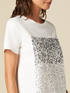 T-shirt avec broderie en paillettes image number 2