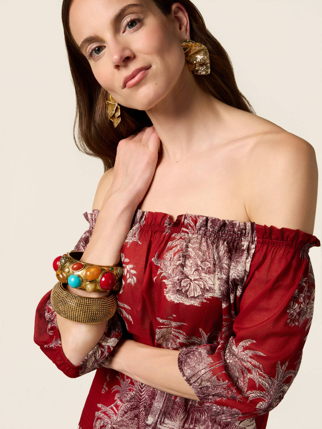 Off-shoulder patterned blouse image number 2