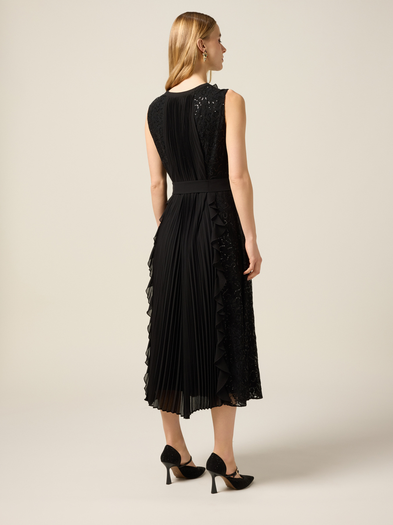 Vestido midi con volantes y lentejuelas image number 1