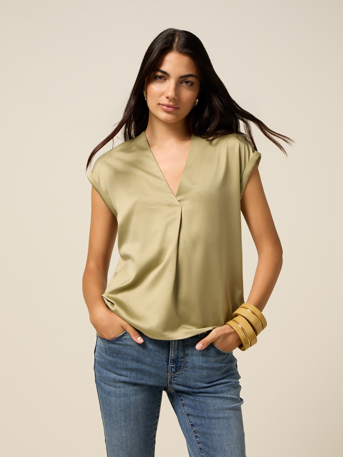 Tricou bimateric cu decolteu &icirc;n V image number 3