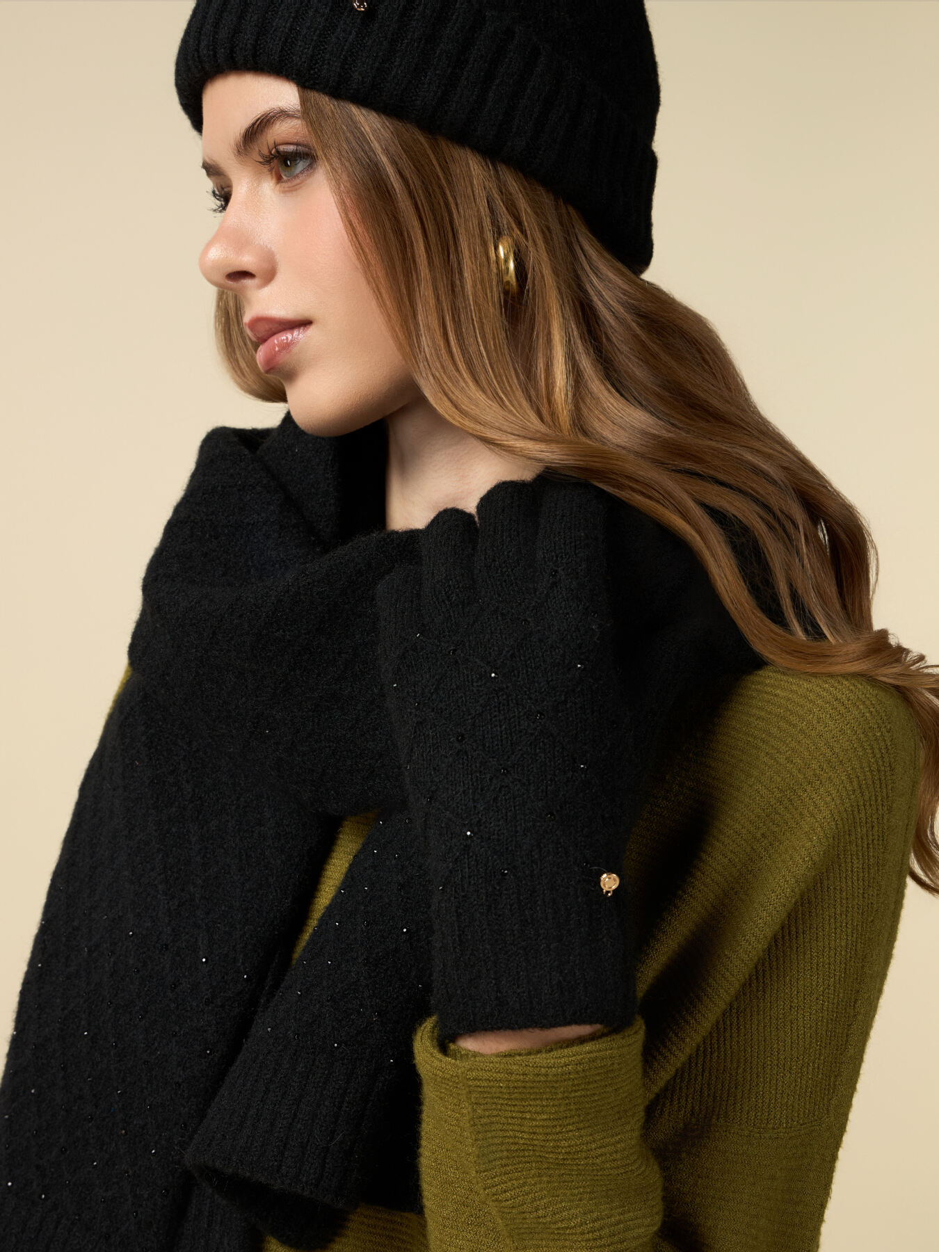 Wool blend gloves image number 0