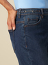 Jeans cropped respectueux de l’environnement avec maxi revers image number 2
