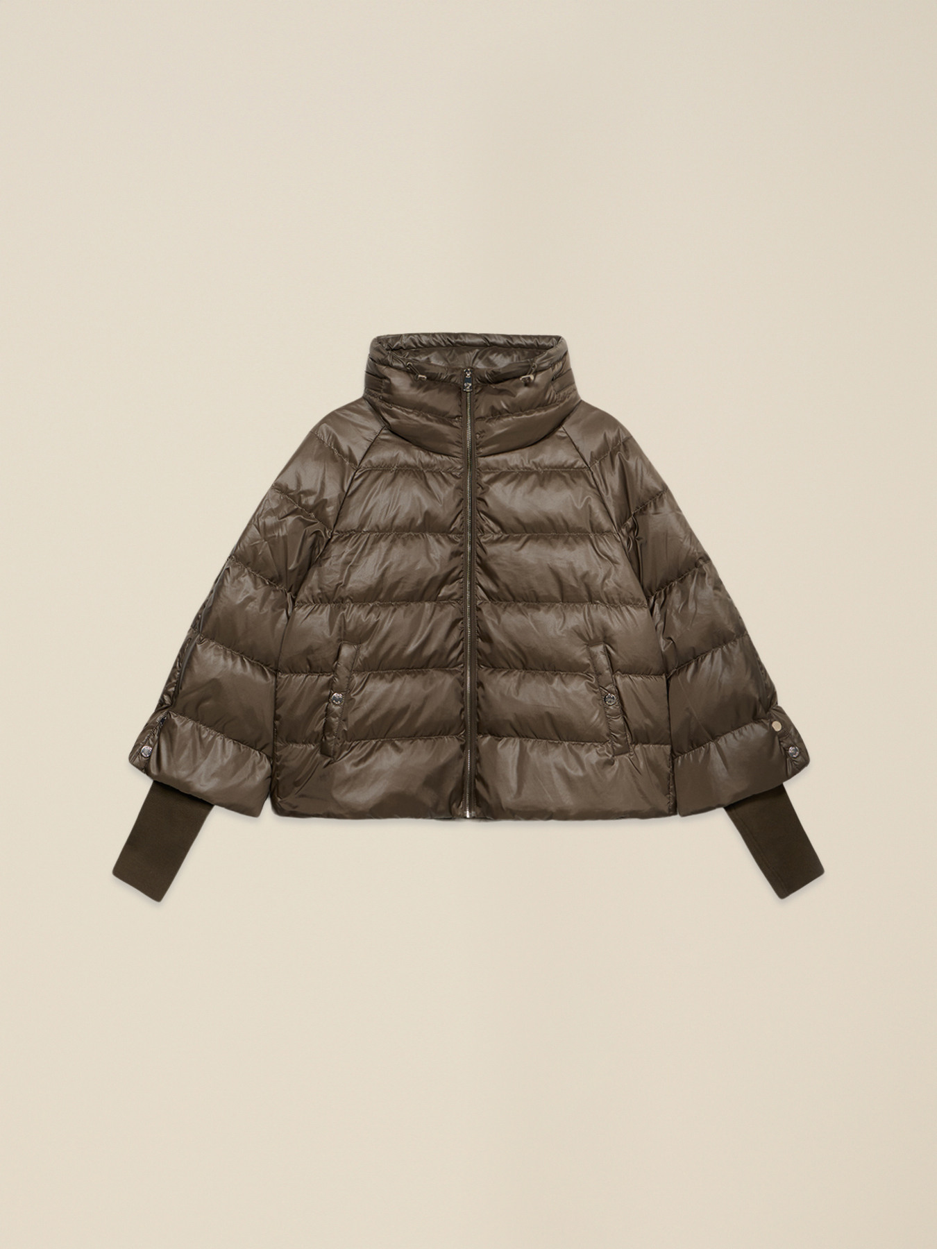 Short down jacket in real down image number 3