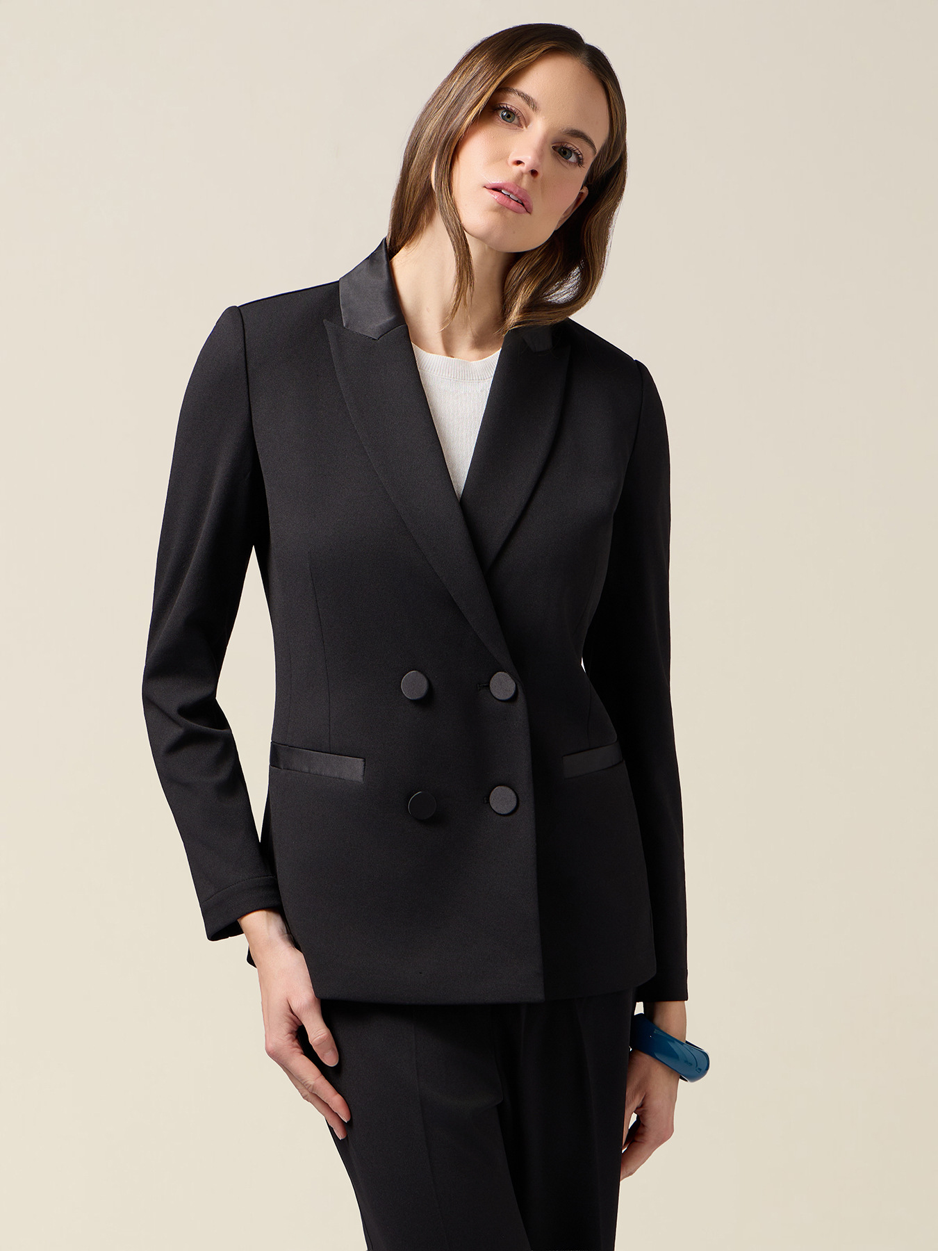 Blazer crois&eacute; avec boutons recouverts image number 0