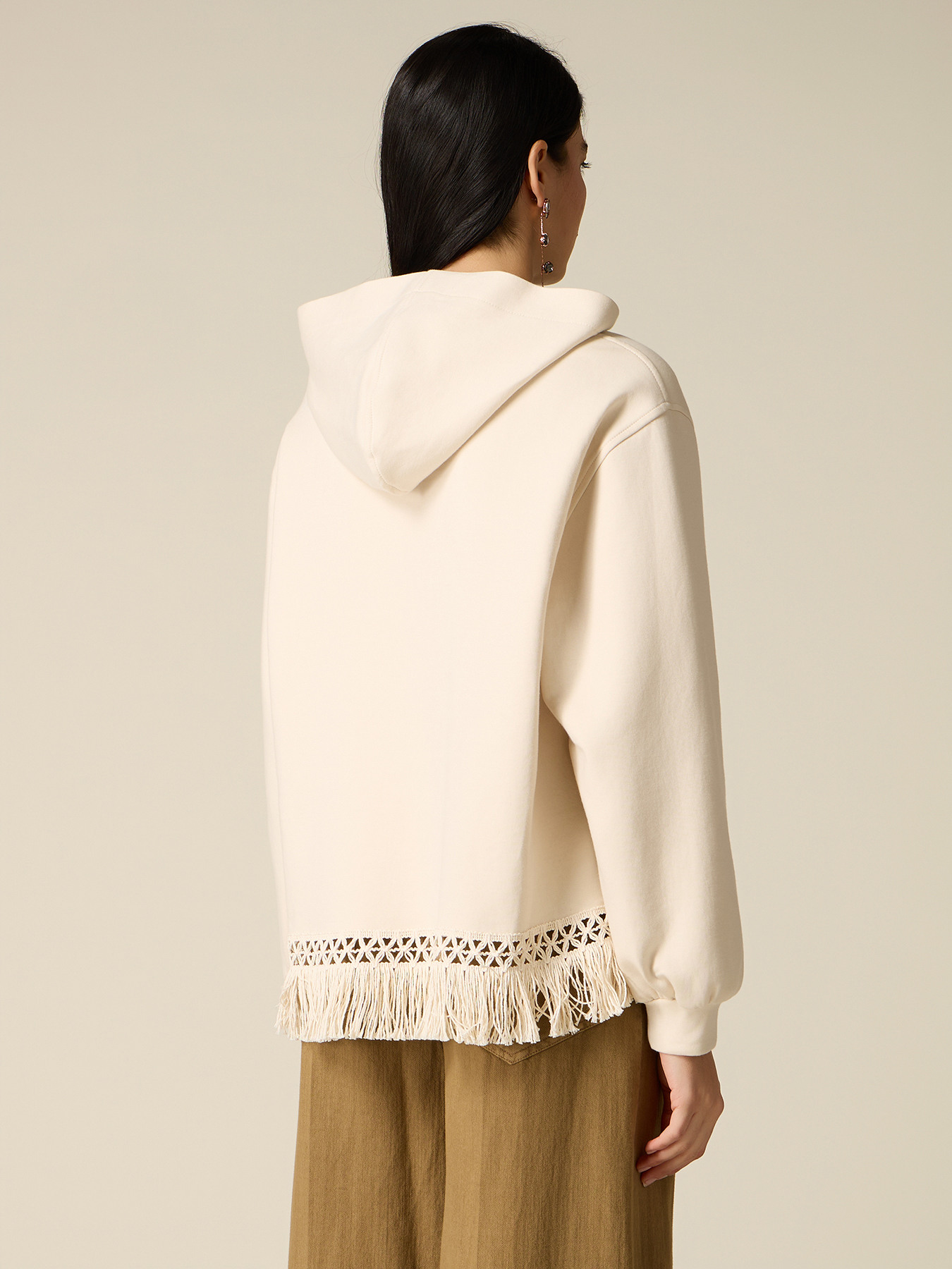 Hooded sweatshirt with fringes image number 1
