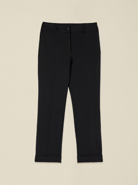 Cropped pants in cr&ecirc;pe fabric