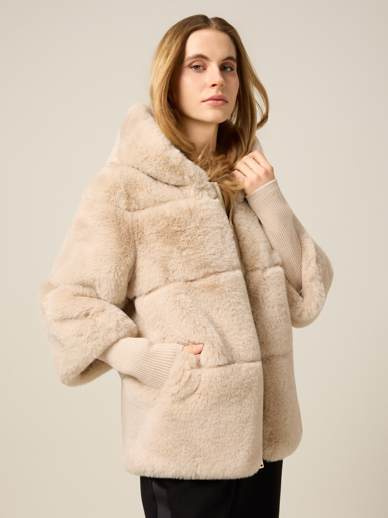 Jacke mit Kapuze image number 0