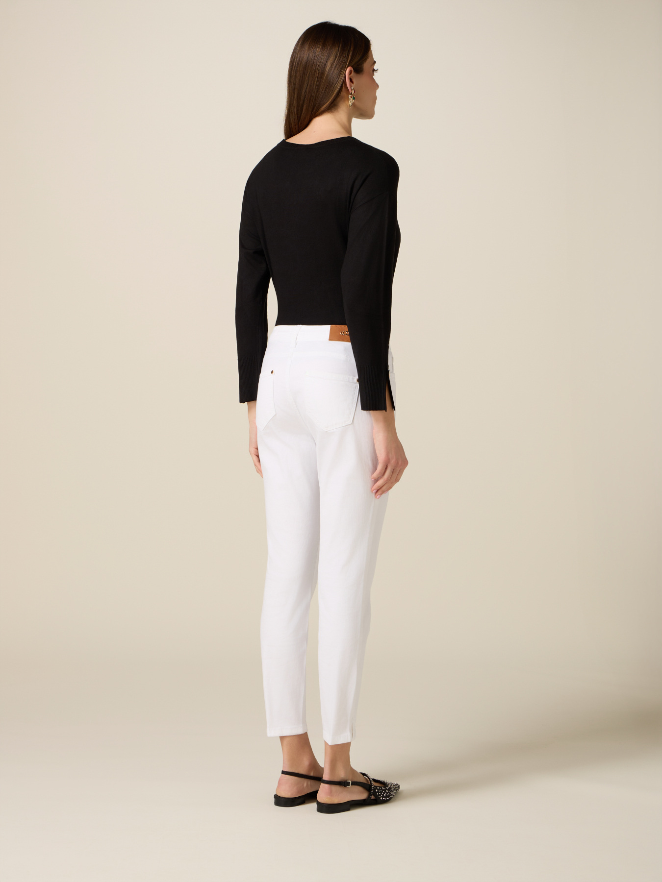 Skinny pants with metal chain image number 1