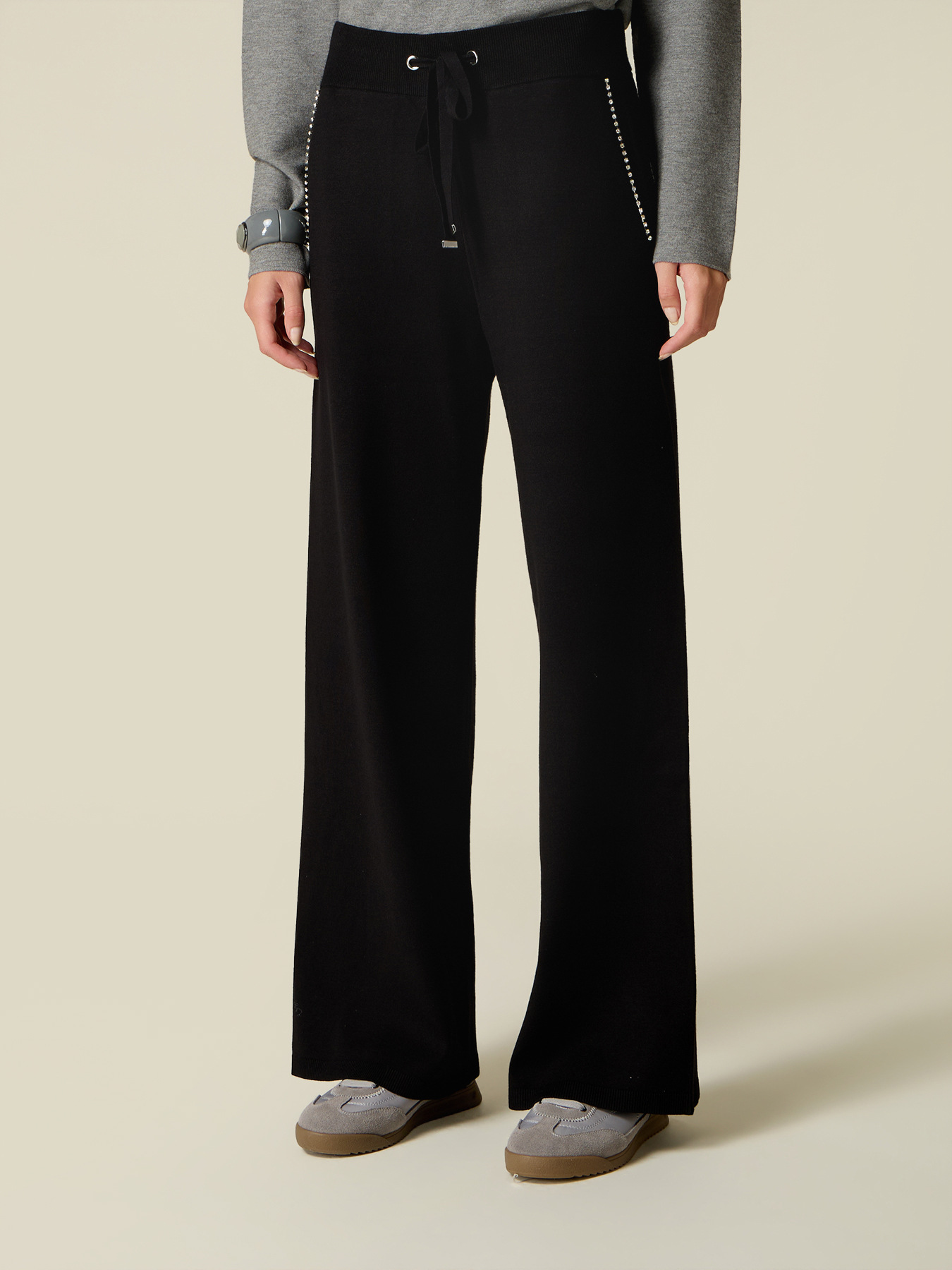Knitted palazzo pants with stone details image number 3