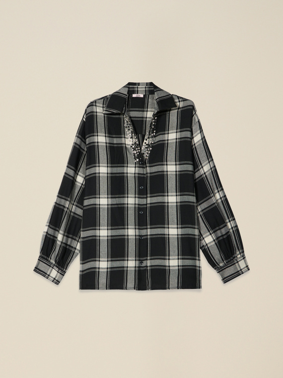 Check shirt with studs