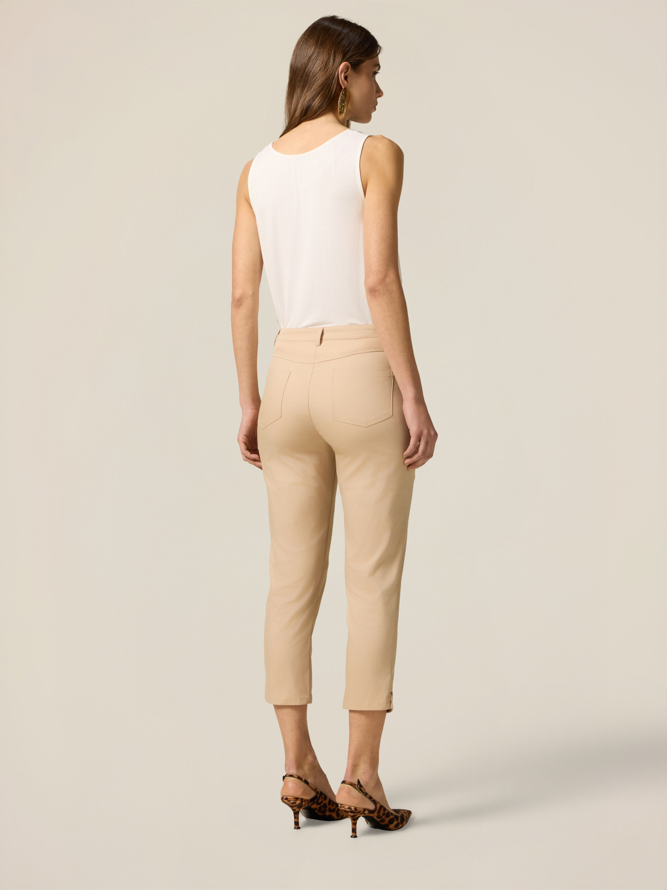 Cotton blend cropped trousers image number 1