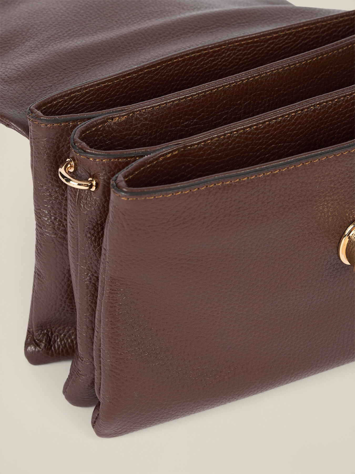 Petit sac &agrave; bandouli&egrave;re en cuir v&eacute;ritable image number 4