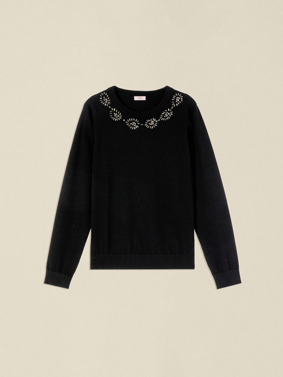 Sweater with jewel embroidery