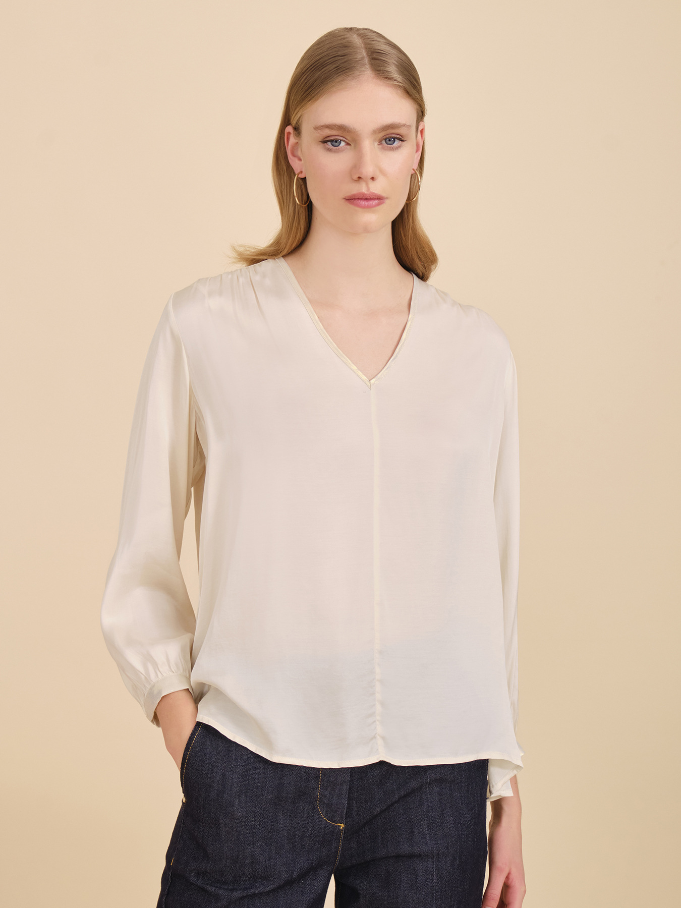 Blouse with shiny profiles image number 0