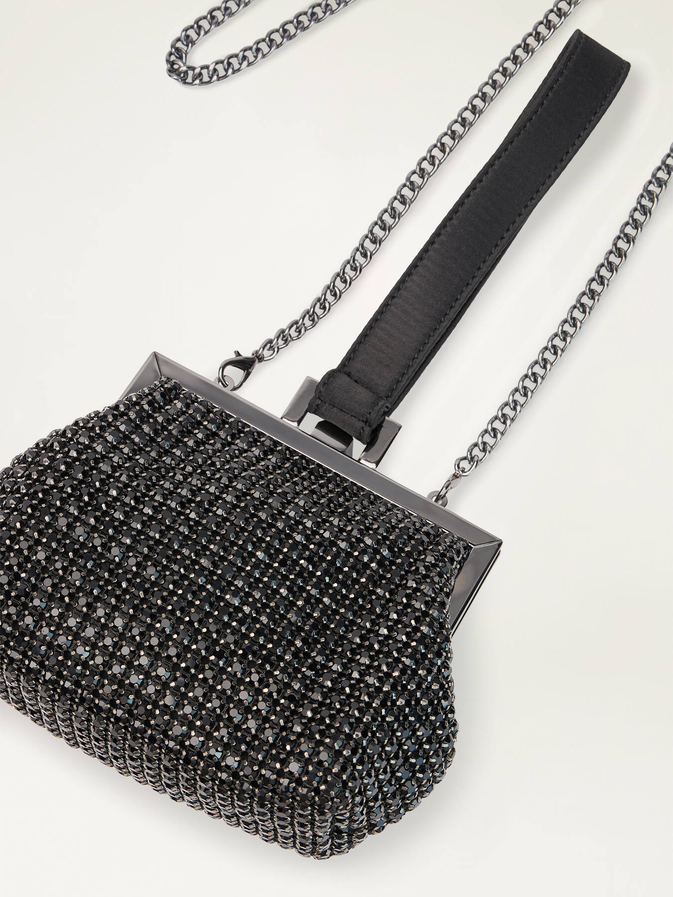 Mini pouch con micro cristales image number 4