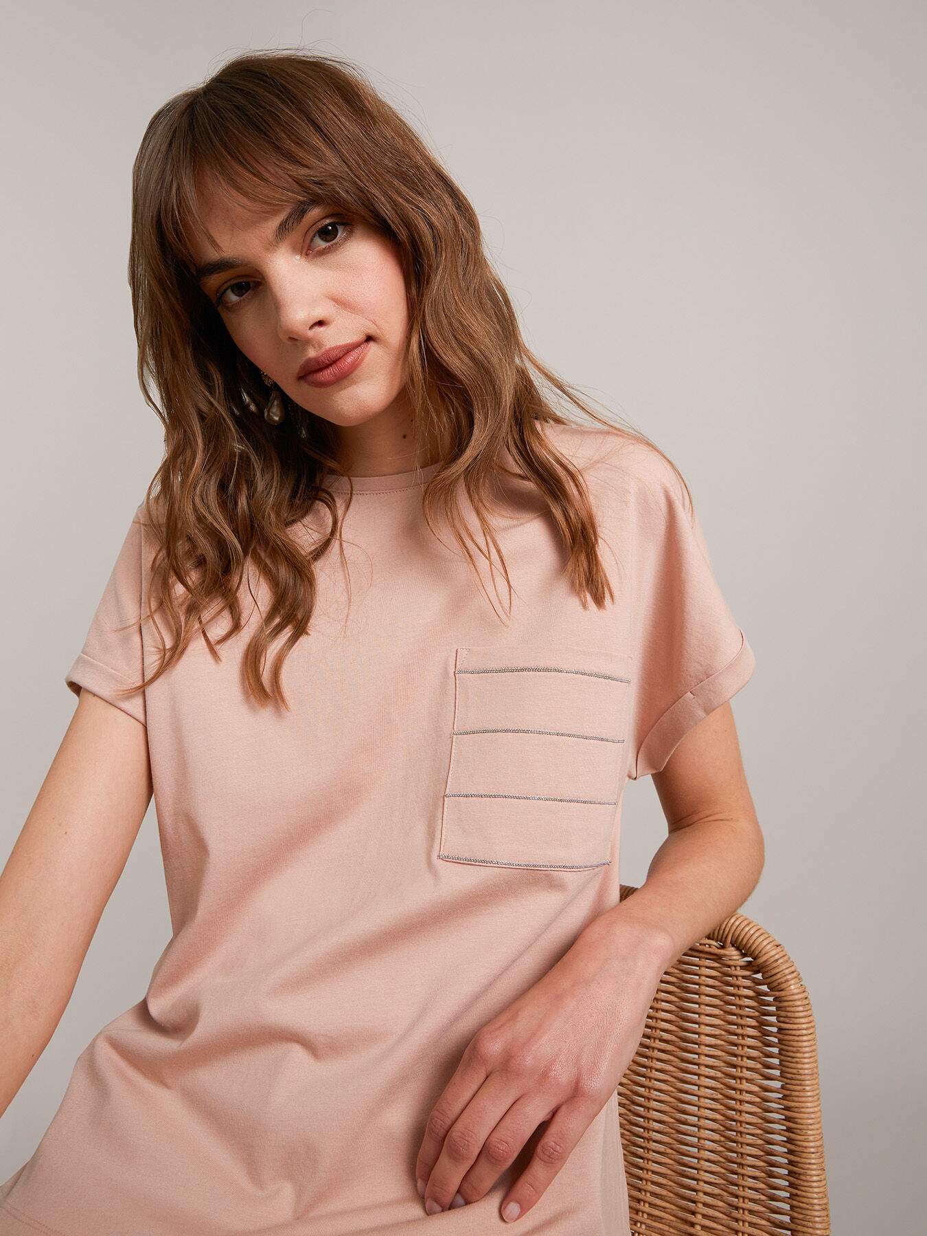 T-shirt with breast pocket and chainlets image number 0