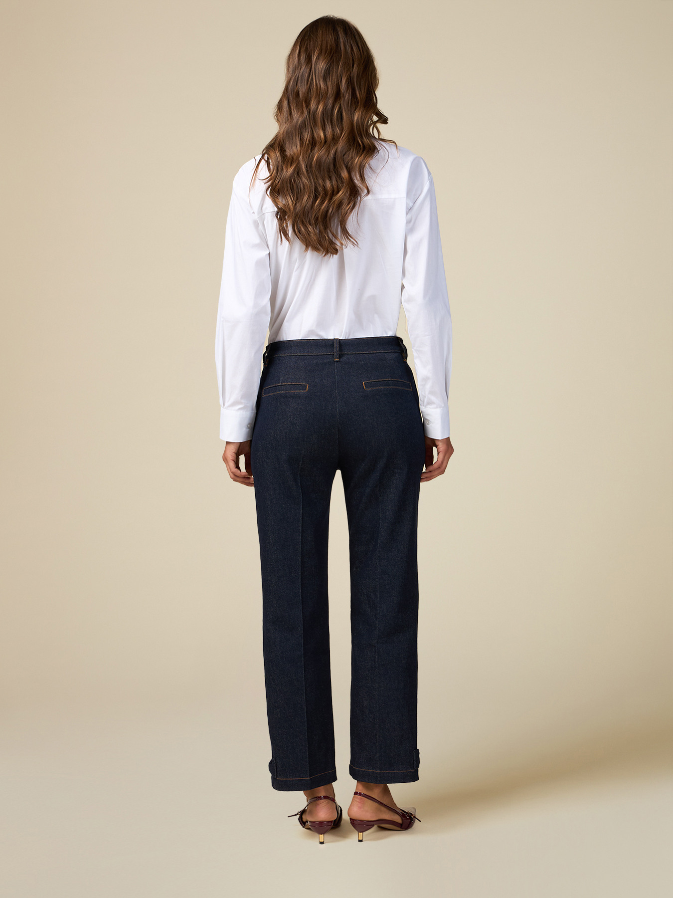 Vaqueros con detalle de lazos image number 1