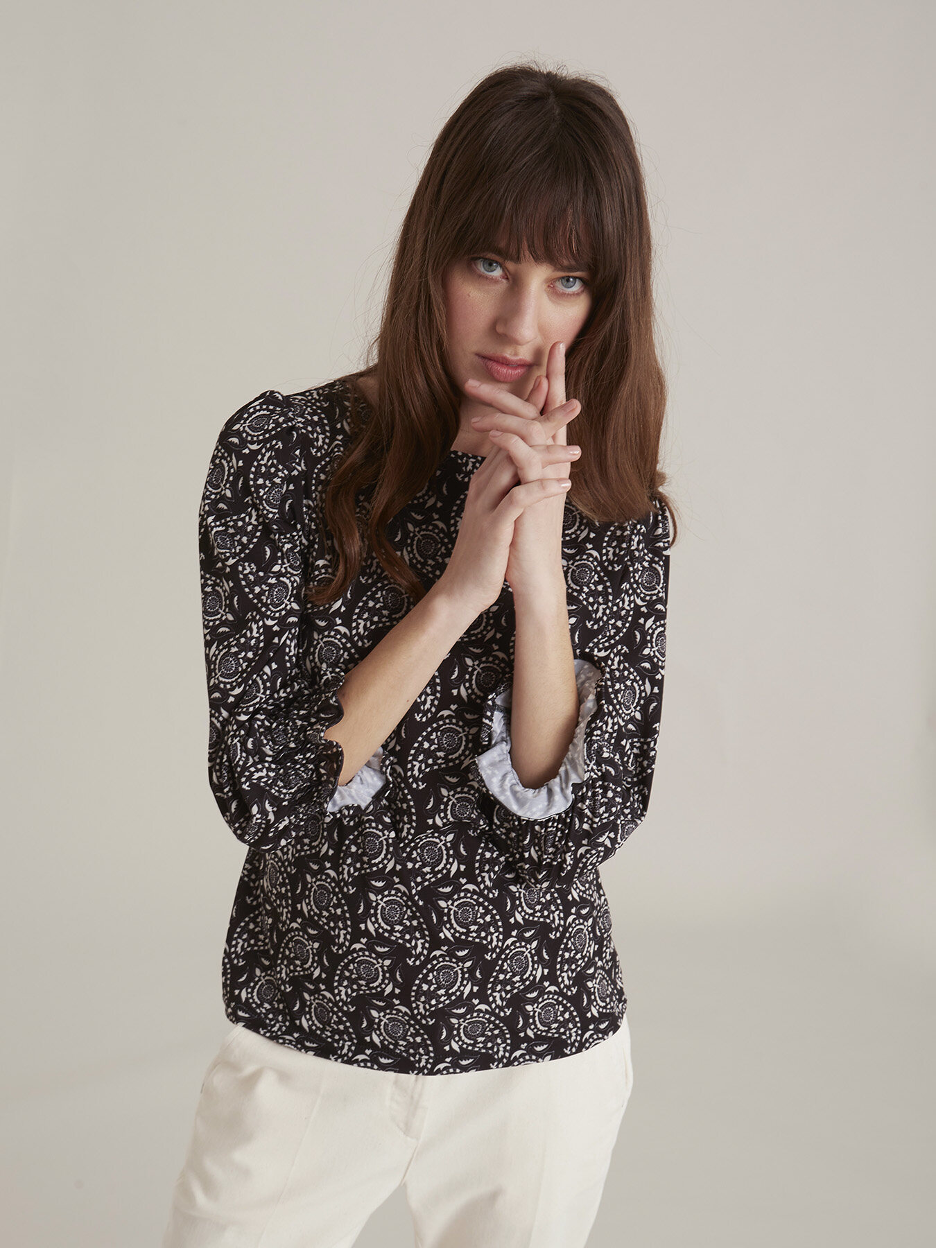 Blusa fantasia cashmere image number 0