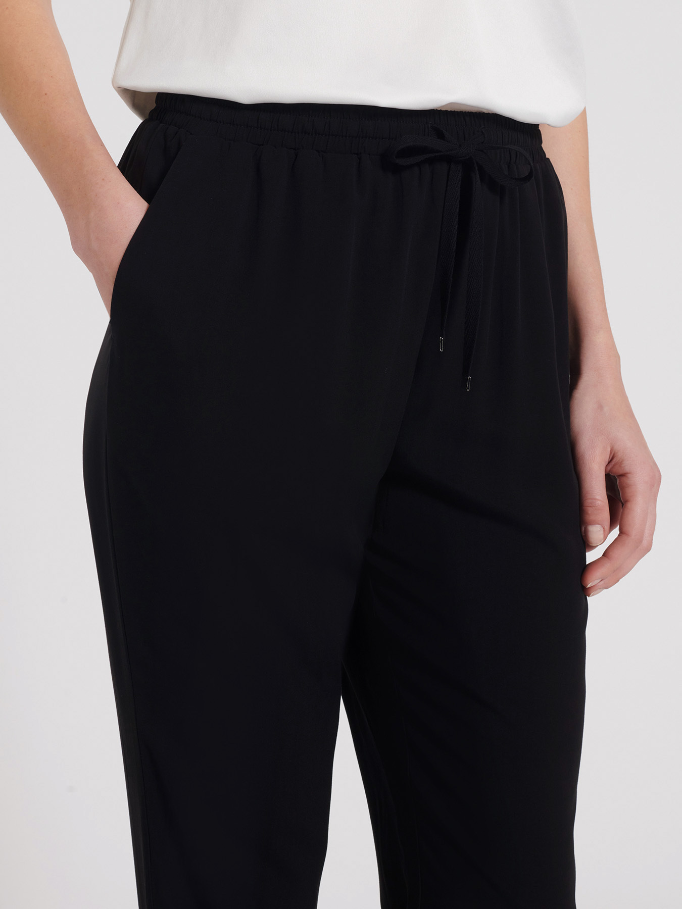 Viscose Dubai joggers image number 2