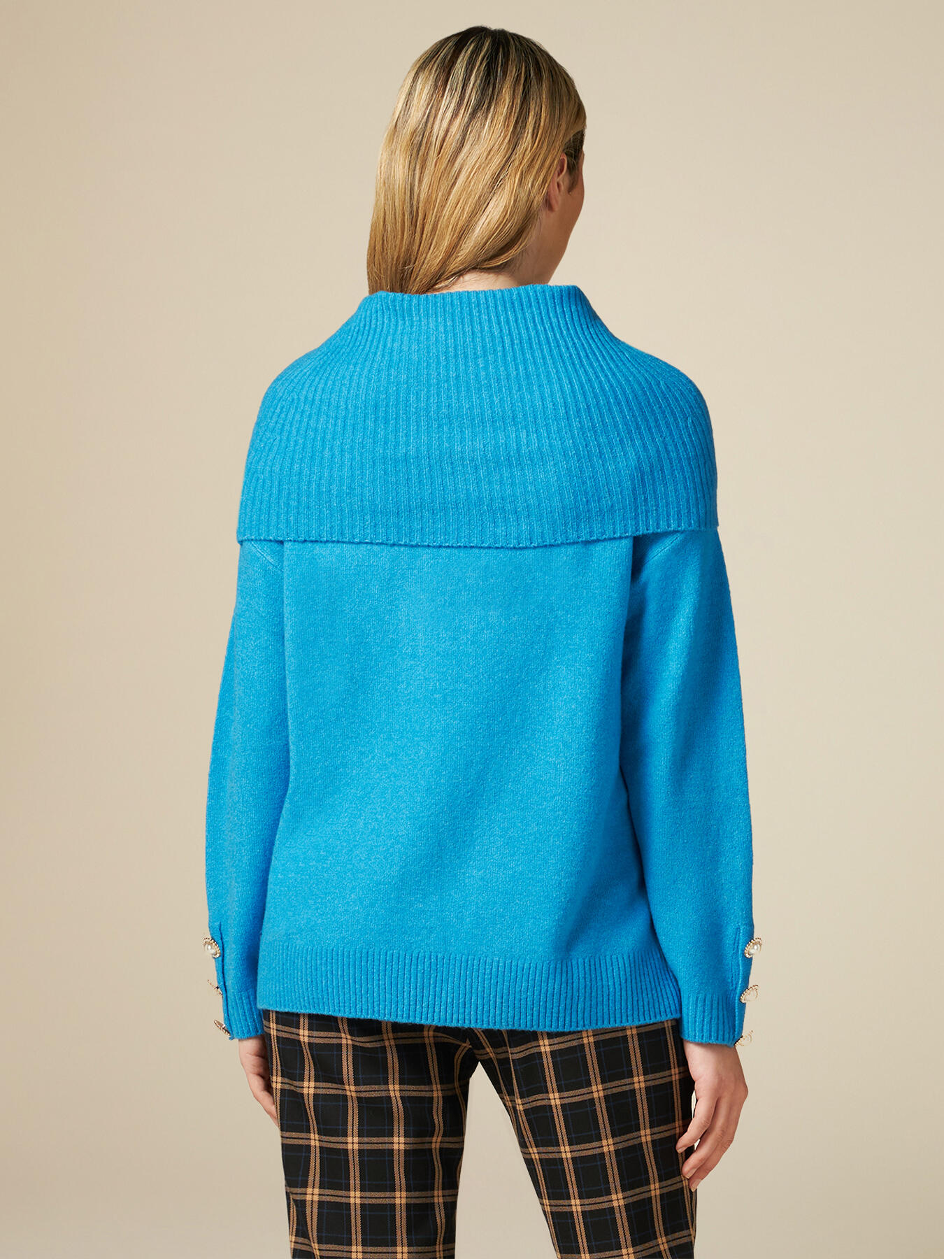 Pull de laine m&eacute;lang&eacute;e avec boutons bijou image number 1