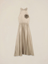 Vestito lungo in raso con spilla a fiore image number 3