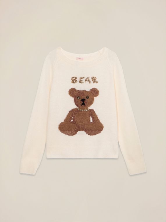 Jacquard knit with bezels