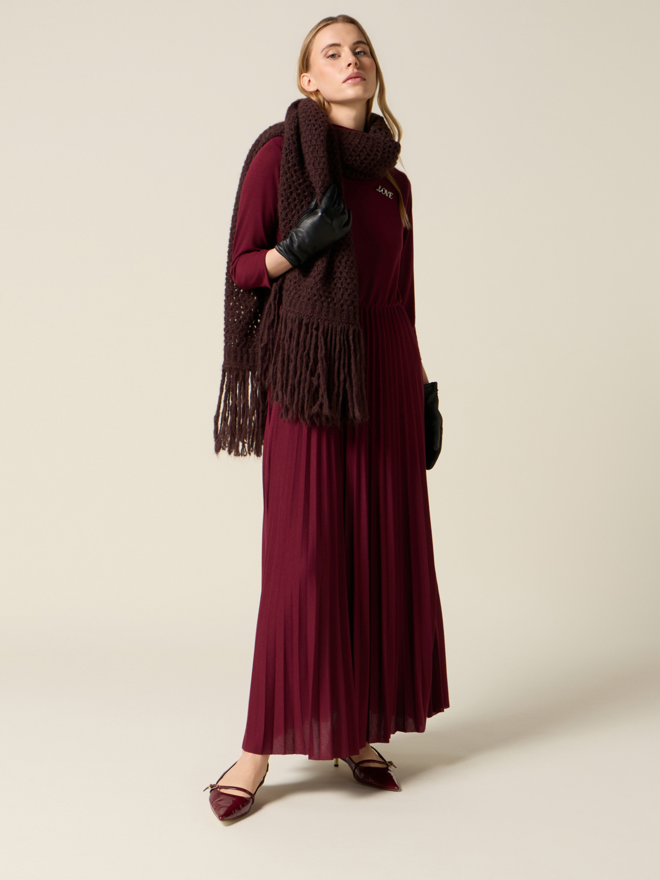 Robe &eacute;vas&eacute;e en m&eacute;lange viscose avec broche image number 0