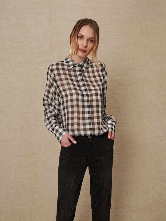 camicia scacchi nera e bianca