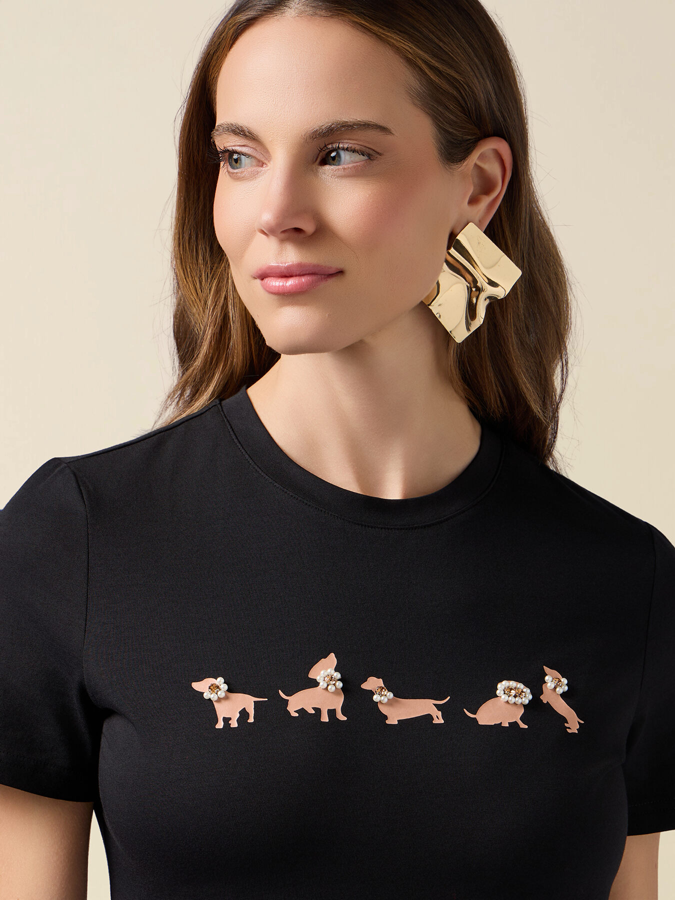 T-shirt with print and appliqu&eacute;s image number 2