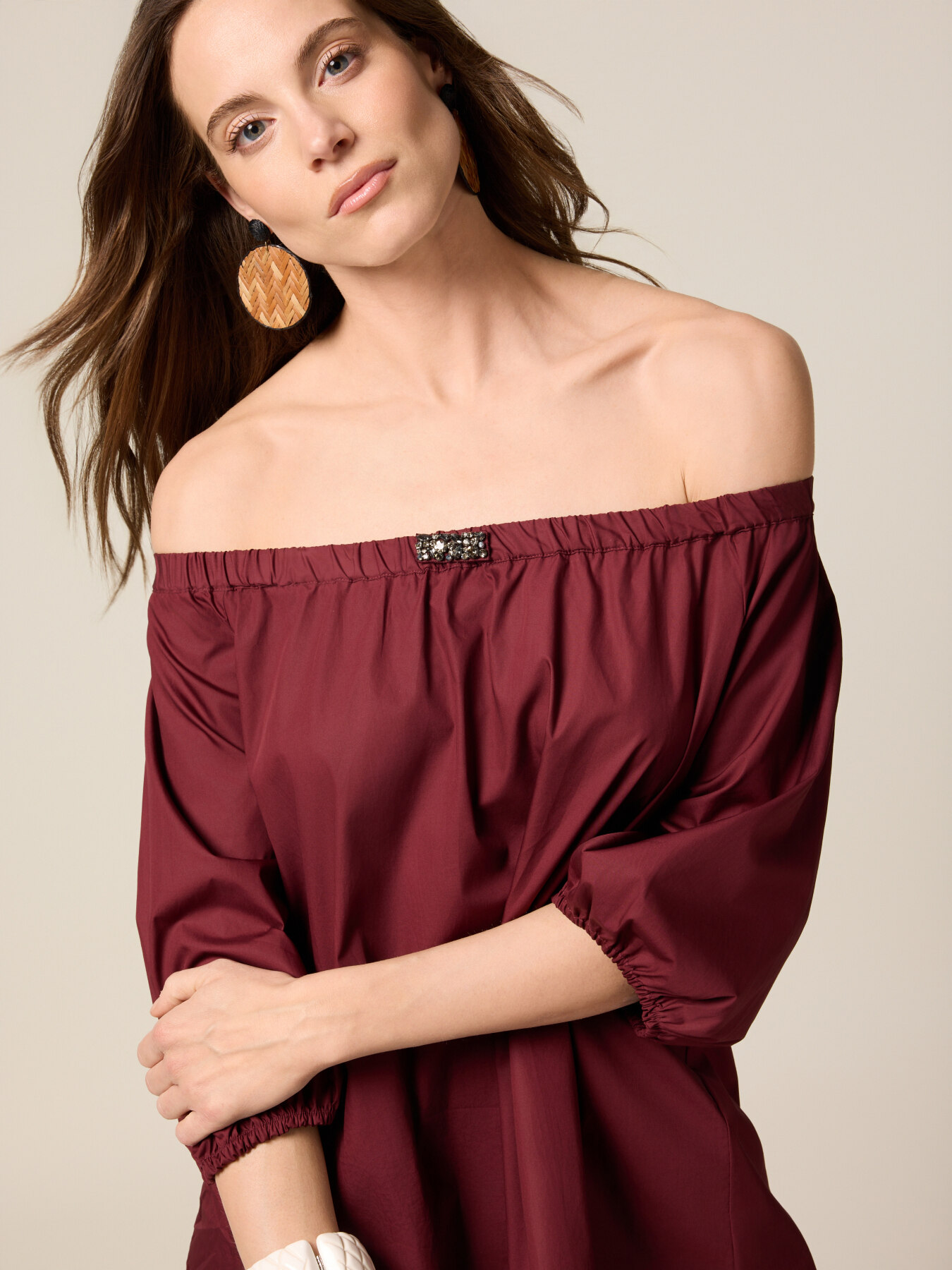 Blusa con hombros descubiertos de algod&oacute;n image number 2