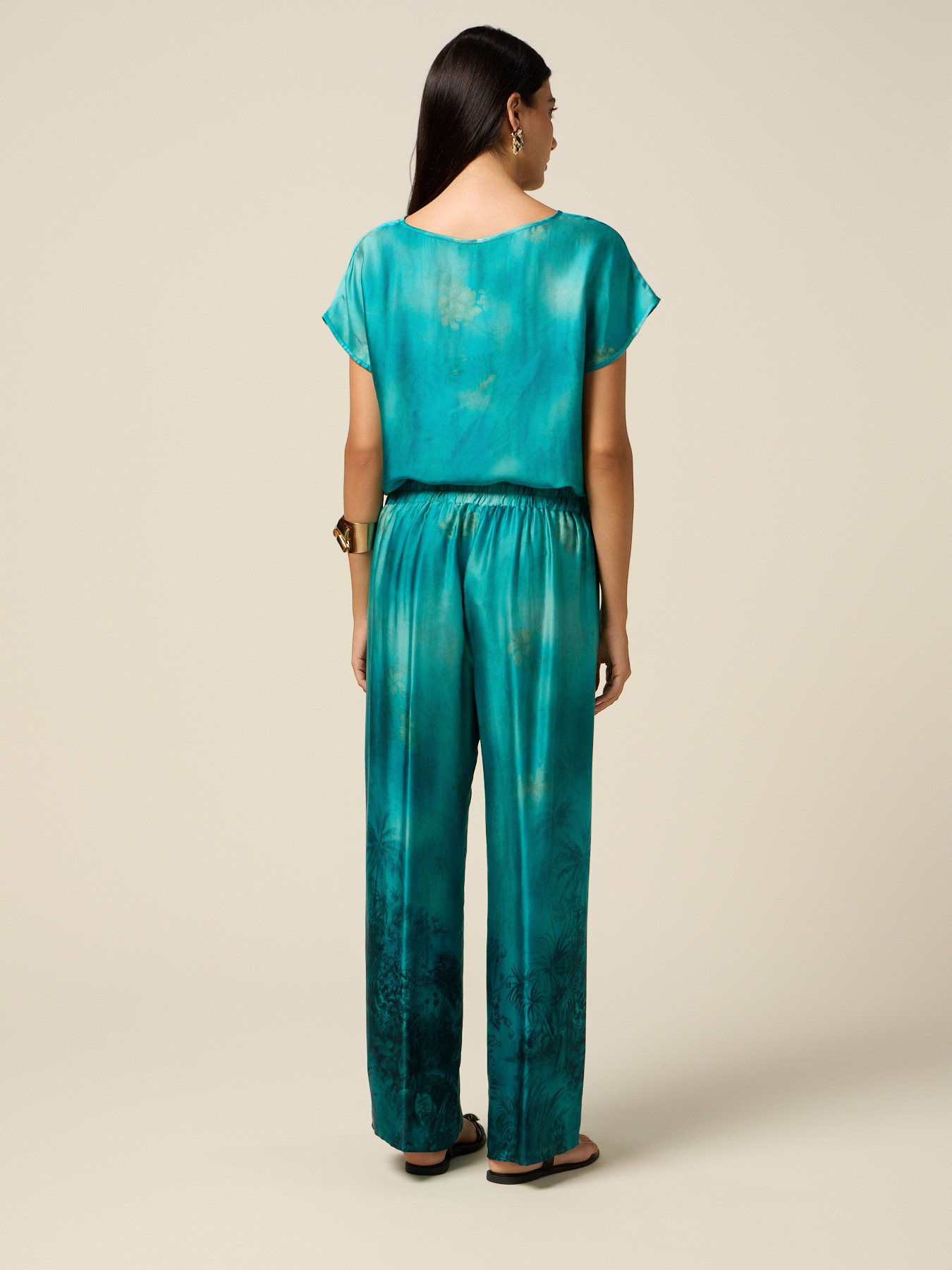 Pantalon palazzo en satin fantaisie image number 1