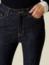 Flare-Jeans mit Kristallen im All-over-Design image number 2