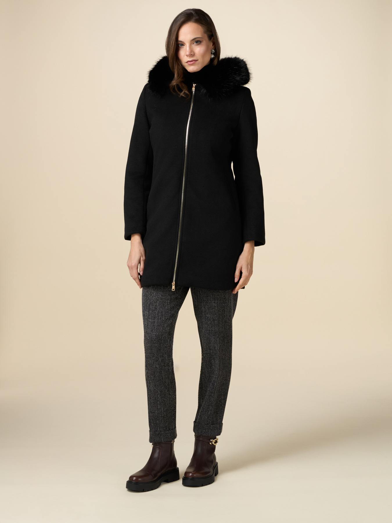 Manteau avec bordure en fourrure et int&eacute;rieur matelass&eacute; image number 0