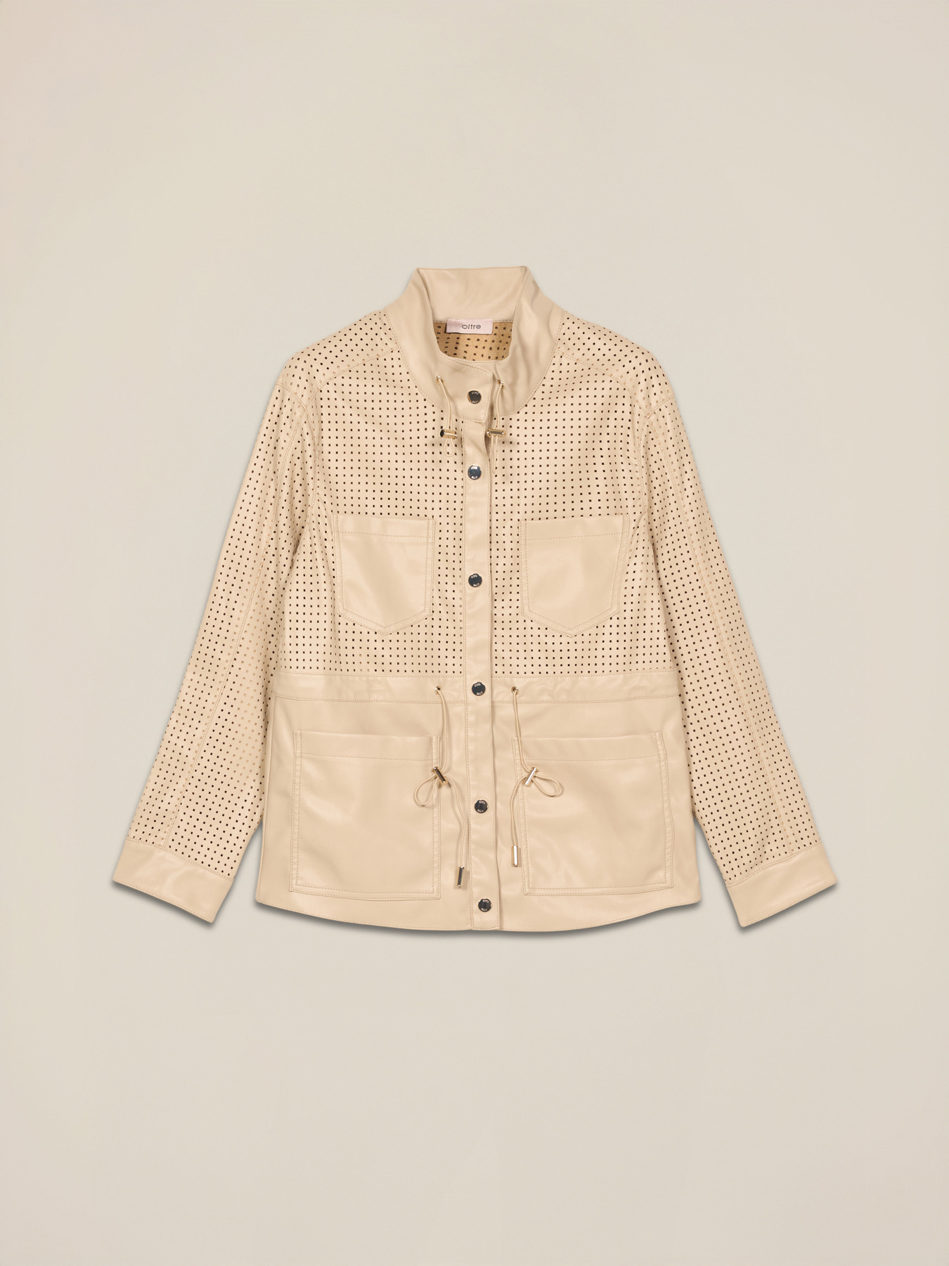 Kurzer Parka mit lasergeschnittenen Teilen image number 3