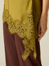 Top lingerie asimmetrico image number 2
