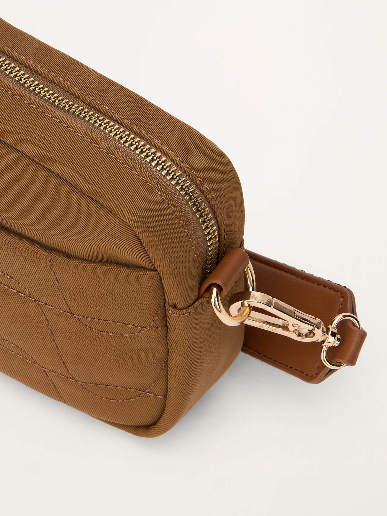 Crossbody-Tasche aus Nylon image number 4