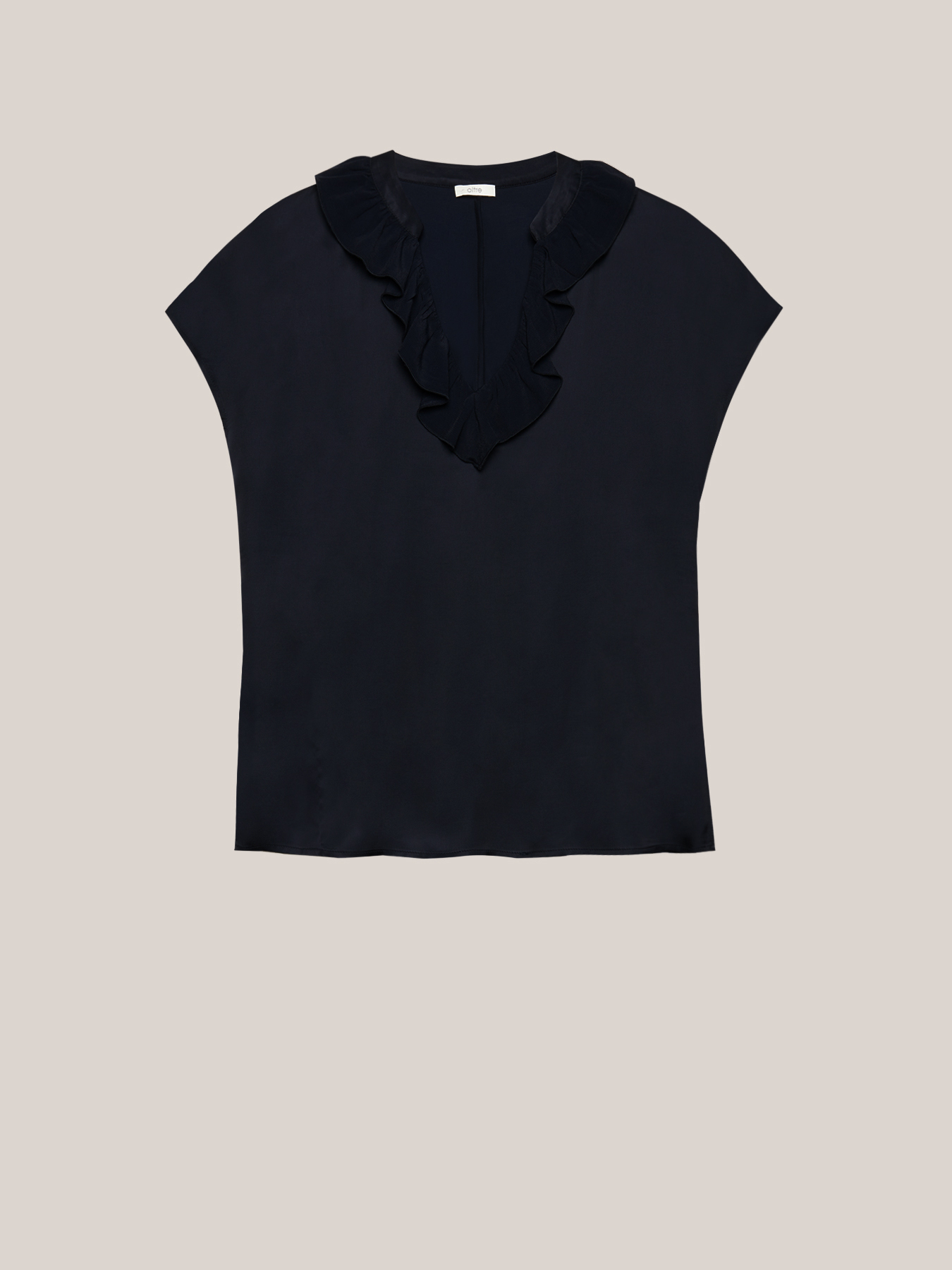 Top avec volant sur l&rsquo;encolure image number 3