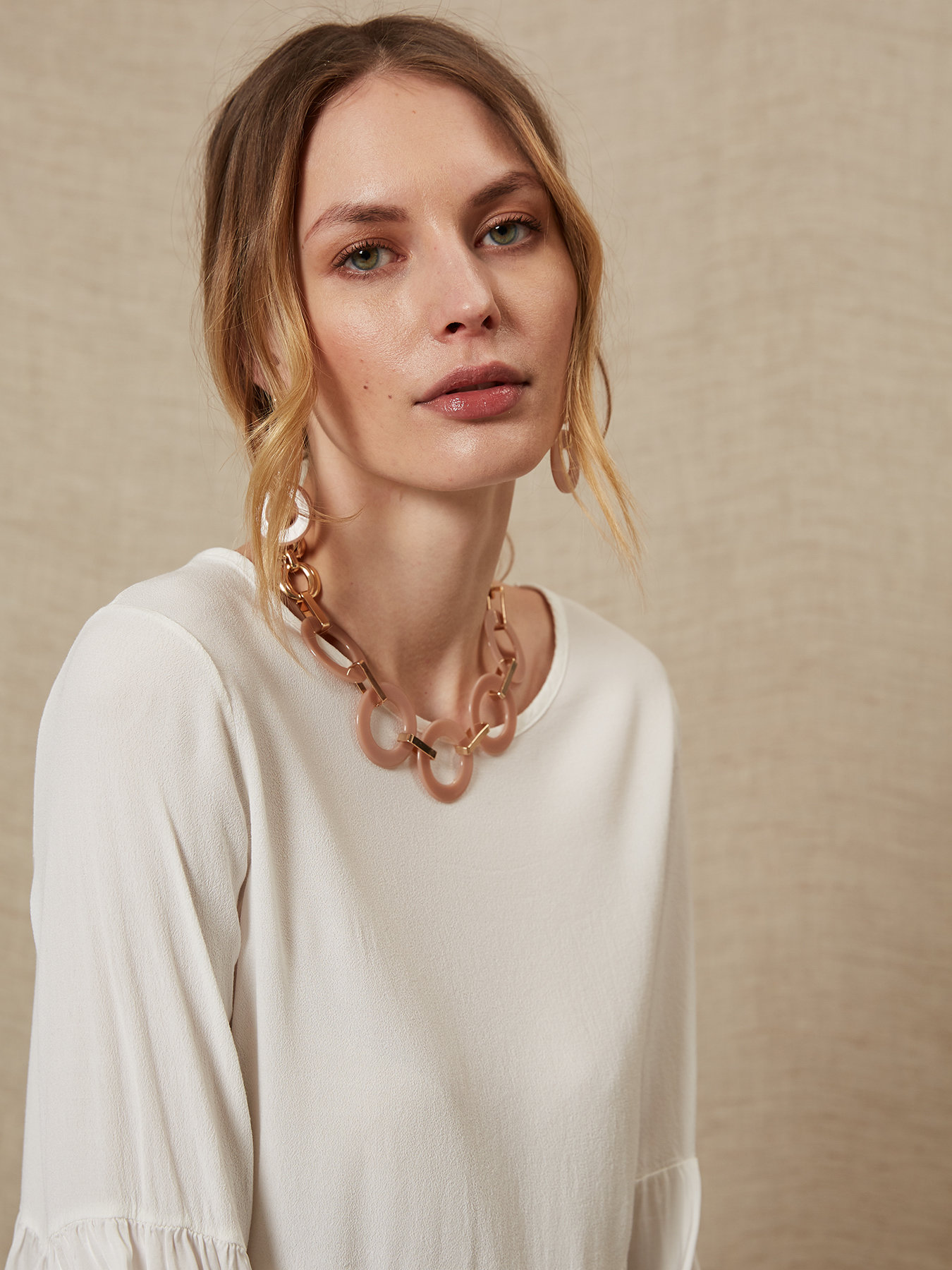 Kurze Halskette mit Ringen image number 1