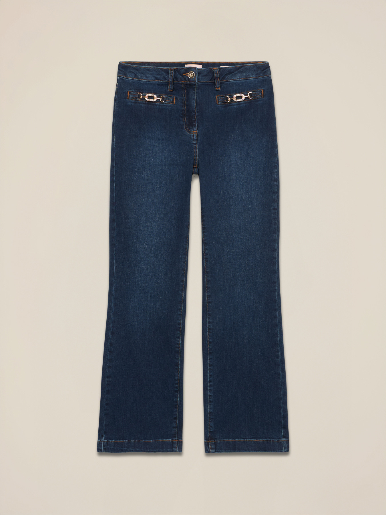 Jean kick flare avec boucles m&eacute;talliques image number 4