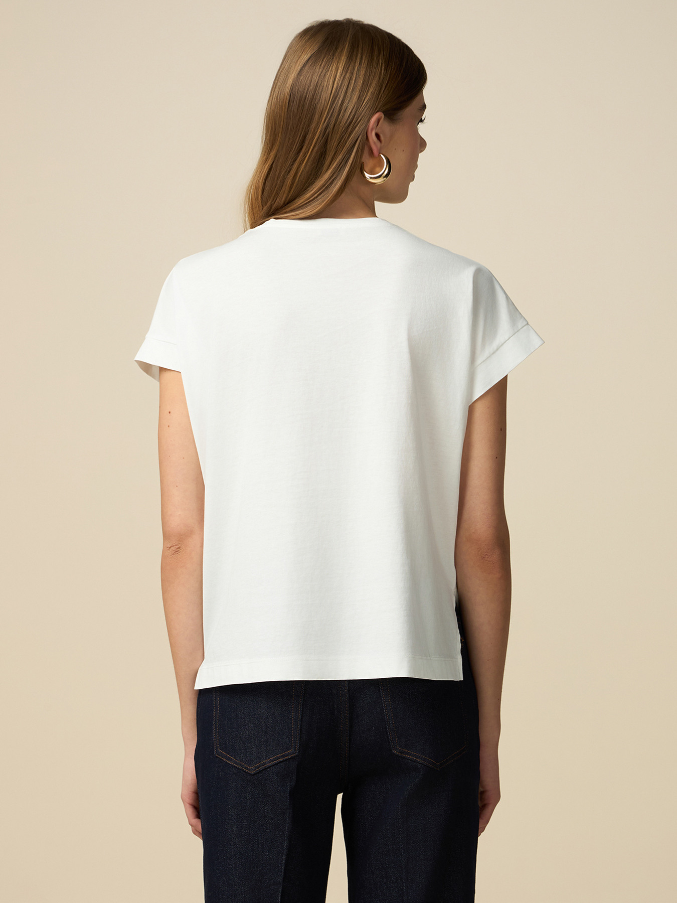 T-Shirt mit Druck und eingefassten Steinen image number 1
