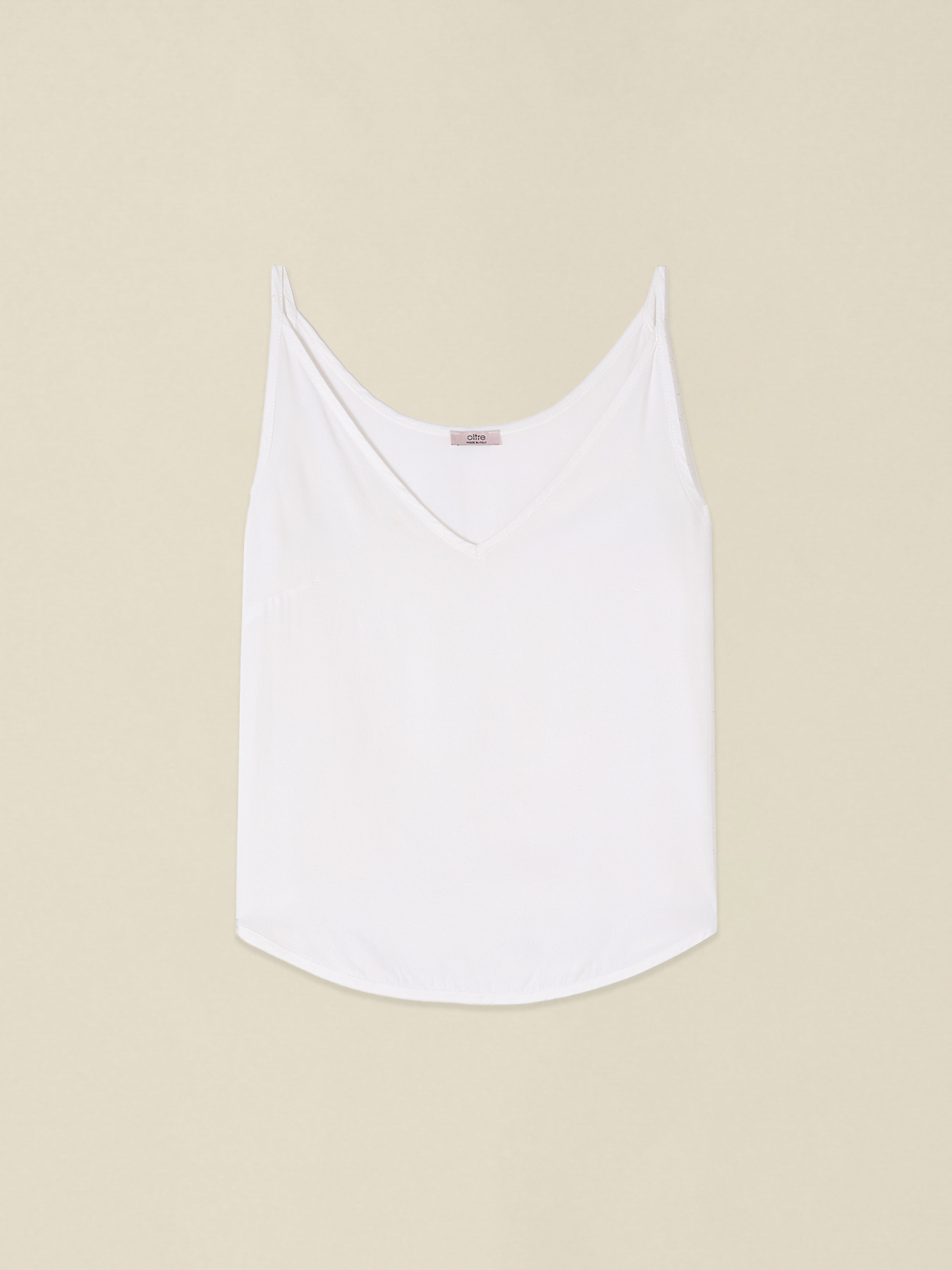 Top in viscosa con scollo a V image number 3