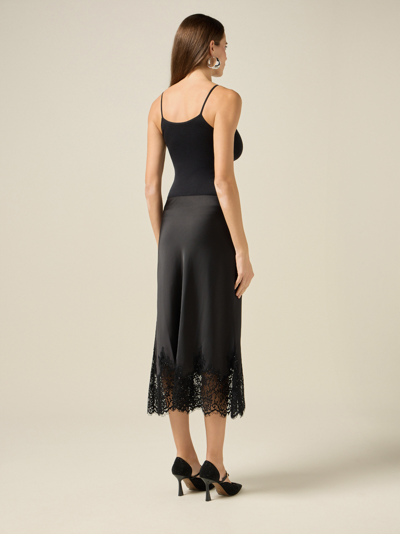 Satin pencil skirt with lace image number 1