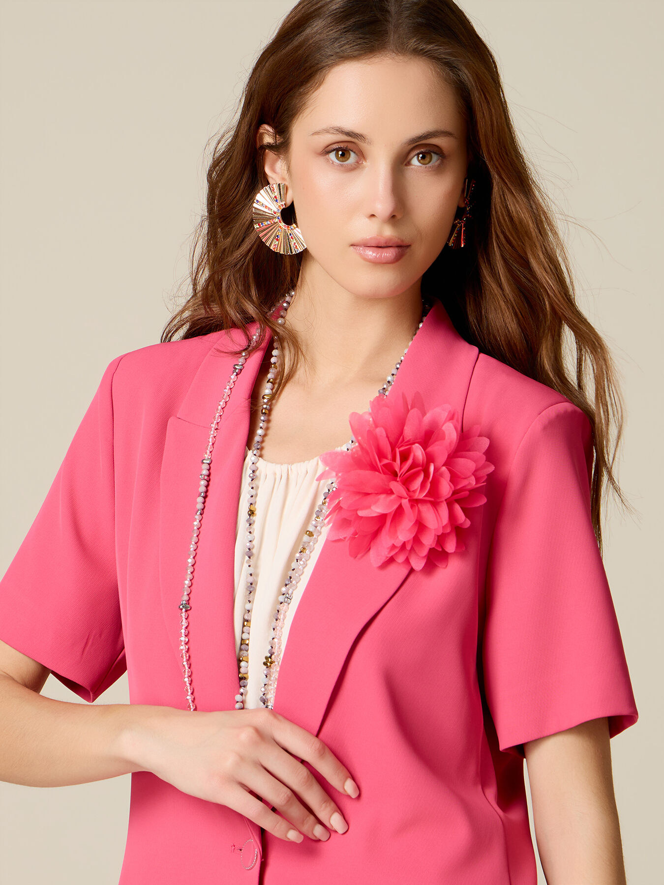 Short sleeve blazer with floral appliqu&eacute; image number 2
